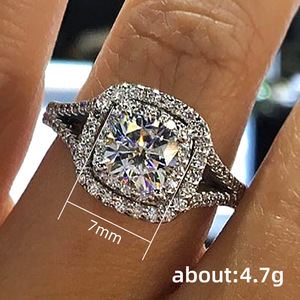 Anello Alla Moda per Donne, Gioiello da Dito Trendy e di Stile - Product Image 4