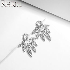 Lacole EP5387 Boucles d'oreilles pour femmes plaquées argent avec zircon brillant à la mode - Product Image 5