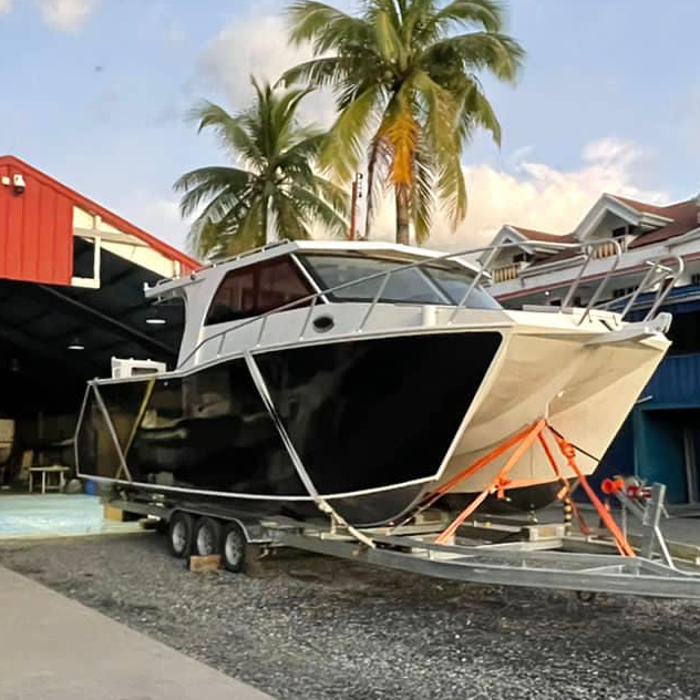 鳳舟 クレーン船「天沨10」による1,681トンのモノパイル設置