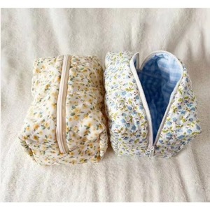 Échantillon Gratuit - Promotion : Trousse de Maquillage Légère et Mignonne pour Femme, Motif Vichy Bleu, Petite Pochette Cosmétique Florale en Polyester - Product Image 2