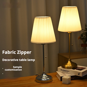 Chambre à coucher dorée moderne à côté de la chaîne de lecture Abat-jour en tissu Rétro Lampadaires de table Luminaires - Product Image 2