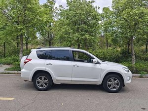 SUV Toyota RAV-4 de segunda mano, <span class=keywords><strong>Golf</strong></span> <span class=keywords><strong>GTI</strong></span> 2.0T S FWD <span class=keywords><strong>2011</strong></span>, disponible con volante a la izquierda, coches usados RAV - Product Image 5