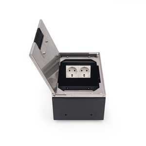 Prise électrique encastrée au sol en béton avec cadre de protection en tapis et couvercle de conception à brosse - Product Image 4