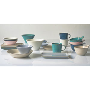 P3-12 Aito Seisakusho couleur naturelle 02 fabriquée au Japon, ensemble de vaisselle en porcelaine carrée moderne et élégante - Product Image 1