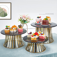 Support de présentation de buffet en acier inoxydable, élévation de luxe dorée, décorations de traiteur, supports à nourriture pour desserts pour les fêtes, vente chaude