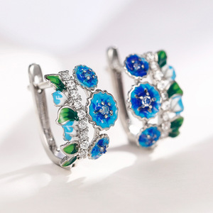Orecchini a Cerchio Floreali alla Moda per Donne, Orecchini a Cerchio con Fiori Colorati, Gioielli per Uso Quotidiano e Feste - Product Image 1