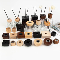 Bouteille en verre carrée de luxe de 100 ml pour diffuseur à bâtonnets, couleur noire personnalisable, avec bouchon à vis carré en bois sérigraphié et finition dépolie