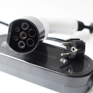 Di động EV xe sạc 3.5kW hộ gia đình nhanh chóng sạc 3M 5m 8A/16A gbt loại 2 CHÂU ÂU/thống nhất nhà nước sử dụng tùy chỉnh Pug - Product Image 3