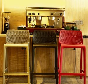 Taburete de Bar Blanco de Diseño Simple, Apilable, Estilo Nórdico, de Plástico, para Restaurante, Comercial, Directo de Fábrica - Product Image 3