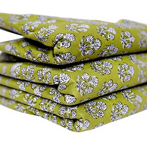 Tissu croisé 100 % coton tissé à motifs imprimés, écologique, respirant, séchage rapide, léger, provenant du Rajasthan, pour vêtements féminins et pour filles - Product Image 1