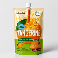 Pochette souple personnalisée de 100 ml avec bec verseur et bouchon à vis refermable pour l'emballage de jus de fruits frais en portion individuelle