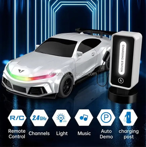 <span class=keywords><strong>1</strong></span>/<span class=keywords><strong>16</strong></span> 원격 제어 새로운 에너지 럭셔리카 로고 장난감 <span class=keywords><strong>RC</strong></span> 전기 스턴트 레이싱 차량 에뮬레이션 충전 파일 - Product Image 2