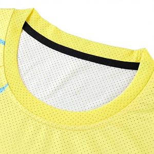เสื้อเจอร์ซีย์กีฬาคอกลมแขนสั้นผู้ชาย สีเหลือง ลายสก็อตพิมพ์ลายแบบ Sublimation สายปรับได้ ระบายอากาศ แห้งเร็ว ผลิตจากโพลีเอสเตอร์ 100% - Product Image 5