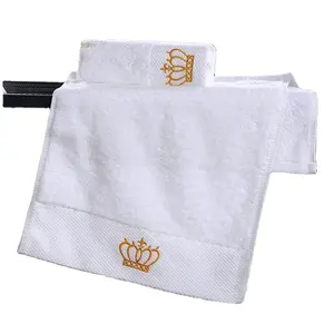 Оптовые продажи пакистан полотенце из хлопка-Хлопковое банное полотенце с белым золотым логотипом, 100 хлопок, Пакистан