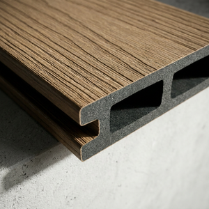Lames de clôture WPC sur mesure, 2e génération, panneaux composites co-extrudés, résistance au vent, prévention des éclats, écologiques, pour villas et applications commerciales - Product Image 4
