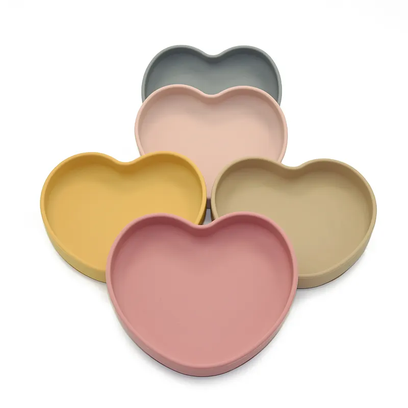 Custom Bpa Free Can be used with suction cups Silicone Children Kids Divided Dish Feeding Cute Heart Shape Baby Silicone Plate