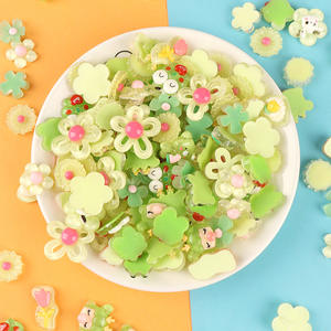 Nouveaux accessoires en résine dessin animé Transparent couleur mélange bricolage crème colle étui de téléphone portable Patch acrylique charme - Product Image 2