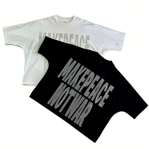 T-shirt Oversize a Maniche Corte in <span class=keywords><strong>Cotone</strong></span> 100% da 260 Grammi, <span class=keywords><strong>Tinta</strong></span> <span class=keywords><strong>Unita</strong></span>, con Stampa Serigrafica a Lettere e Strass - Product Image 1