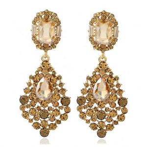 Boucles d'oreilles pour femmes en forme de larme de couleur champagne rétro européenne américaine, entièrement serties de diamants, pierres précieuses en cristal, accessoires en alliage de zinc - Product Image 1