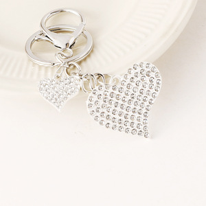 Porte-clés mousqueton en alliage de zinc doré avec double pendentif cœur 3D en strass, style dessin animé tendance, pour sac/clés - Product Image 5