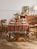 Nappe à carreaux écossais orange automne avec pompons, housse de table rectangulaire lavable, décoration de table vintage pour l'automne et Noël