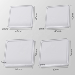 แผ่นรองกันลื่นพลาสติกแบบใช้ซ้ำได้ ขนาด 40x40 มม. และ 50x50 มม. ความหนา 3 มม. และ 5 มม. - Product Image 1