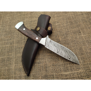 Cuchillo de Caza de Acero Damasco Hecho a Mano Personalizado con Hoja de Acero Inoxidable y Mango de Madera para Venta al por Mayor - Product Image 6