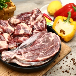 Sacs sous vide rétractables PA/PE/EVOH pour viande, volaille, <span class=keywords><strong>thon</strong></span>, <span class=keywords><strong>fromage</strong></span>, saucisses, lait, aliments pour animaux, gelée, sushi - Product Image 3
