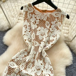 Robe longue sans manches taille haute coupe trapèze en dentelle ajourée respirante de qualité supérieure, style romantique français pour femme - Product Image 2