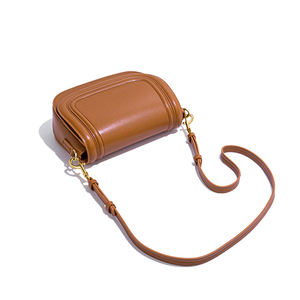 Bolso bandolera cruzado de cuero para mujer de diseñador de moda pequeño negro y marrón para mujer - Product Image 3