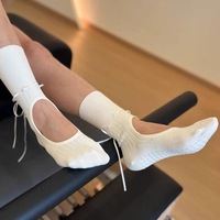 Quentin Chaussettes de yoga et de Pilates mi-mollet antidérapantes pour femmes, avec ouverture arrière et cordon de serrage, idéales pour la danse et le fitness