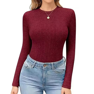 Camiseta de manga larga de punto acanalado para mujer con cuello redondo ajustado y mezcla de algodón premium para un estilo refinado e informal para el día a día. - Product Image 1