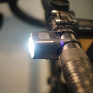 Lumière de vélo haute puissance 200 lumens IPX4 LED accessoire étanche avant et arrière Portable pour une livraison rapide équitation - Product Image 4