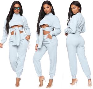 2024 การออกแบบเสื้อสเวตเตอร์ขายร้อนการออกแบบที่กําหนดเองโลโก้วอร์ม Joggers และเสื้อครอปสําหรับผู้หญิง Sweatsuit - Product Image 1