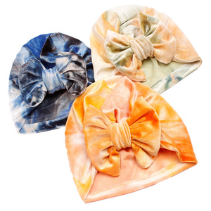 Vente en gros Chapeau mignon en velours pour l'extérieur Nouveau nœud tie-dye tricoté pour enfants Chapeaux chauds pour enfants Pull Turban <span class=keywords><strong>Casquette</strong></span> personnalisée - Product Image 4