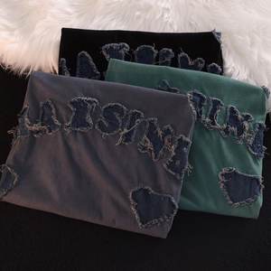 เสื้อยืดถักทรงโอเวอร์ไซส์แบบยูนิเซ็กซ์ สไตล์วินเทจ ล้างสีแบบแอซิด ปักลาย 3 มิติ ขายส่ง ผ้าฝ้าย 100% 240gsm เนื้อหนา ระบายอากาศได้ดี สีพื้น - Product Image 1