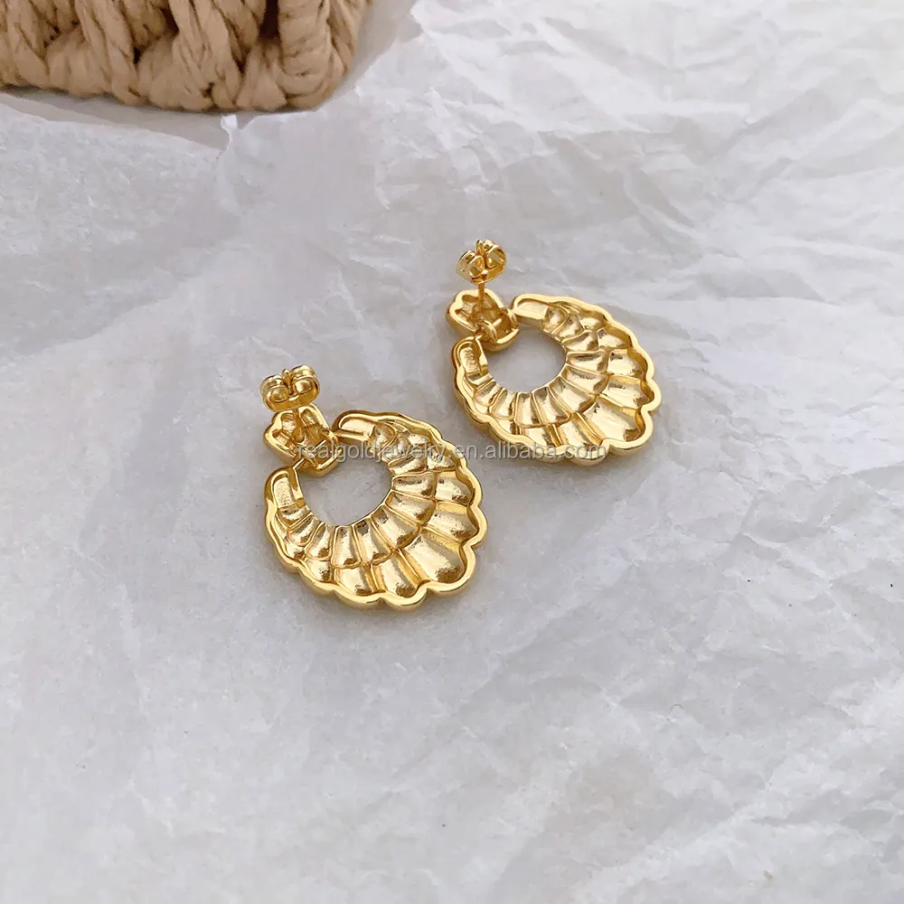 Fashionable Jewelry Plain Brass Earrings With Unique Design For Woman Big Nice Gold Color Plated Brass Earring Wholesale
