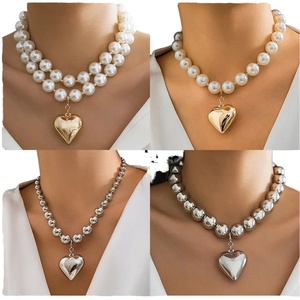 الأكثر مبيعًا قلادة من البونك للنساء مطلية بالذهب قلادة على شكل قلب مع سلاسل اللؤلؤ قلادة مجوهرات عصرية - Product Image 3