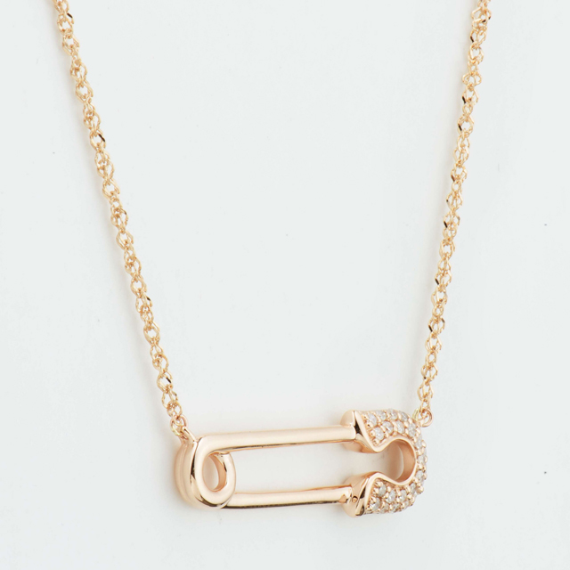 How to Choose the Best Paperclip Necklace: A Complete Buying Guide