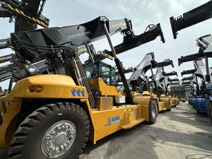 Reach Stacker Hydraulique XCS4531K de 45 Tonnes avec Dispositif de Chauffage du Liquide de Refroidissement et Système de Lubrification Automatique à Vendre - Product Image 2