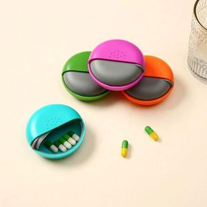 Boîte de rangement portable en plastique pour appareil dentaire invisible avec logo personnalisé, style poche, en PP - Product Image 2