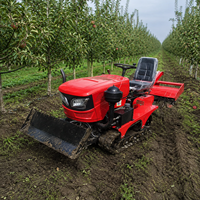 Tracteur agricole 60 CV avec tondeuse pour la coupe de l'herbe dans les allées des vergers et la couverture des sols en plantation, machine agricole