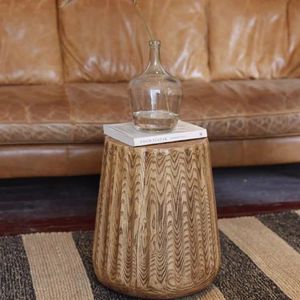 طاولة جانبية داخلية وخارجية بمظهر الخرسانة مصنوعة من أكسيد المغنيسيوم - Product Image 1