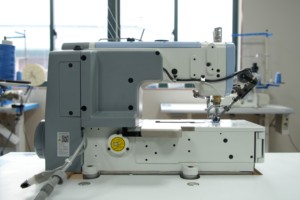 DT 500-01CB-EUT-DT Direct Drive Flat Bed Interlock <b>Sewing</b> Machine Single Needle Manual Feed Mechanism Auto Thread Trimmer Motor - Product Image 3