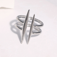 Bague ouverte double pointe en acier inoxydable plaqué or 18 carats, inaltérable, style punk, cadeau tendance pour femme, vente en gros