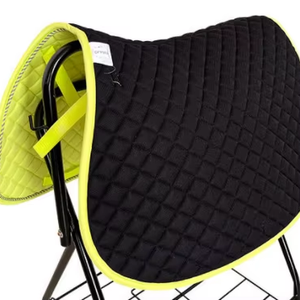 Équipement pour chevaux, <span class=keywords><strong>tapis</strong></span> de selle, harnais, accessoires, <span class=keywords><strong>tapis</strong></span> de selle, <span class=keywords><strong>tapis</strong></span> <span class=keywords><strong>d</strong></span>'équitation, fournitures équestres, <span class=keywords><strong>tapis</strong></span> - Product Image 1