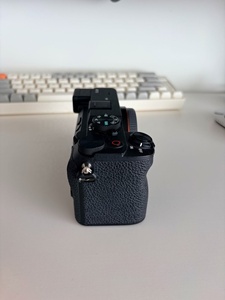 Appareil photo Sony <span class=keywords><strong>Alpha</strong></span> A7C <span class=keywords><strong>II</strong></span> 4K 60p 33,0 MP d'occasion pour la photographie de portraits et d'animaux - Product Image 4