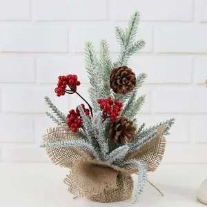 Kersthuis Kerstversiering Mini Tafelblad Kerstboom Met Rode Bessen Dennenappels