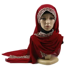 批发供应商时尚提花雪纺纯色围巾新款设计雪纺披肩穆斯林女头巾围巾