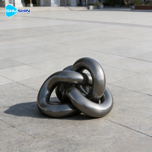 Escultura Moderna Abstracta de Acero Inoxidable Electrochapado Personalizada con Impresión UV y Pulido para Uso en Exteriores con Logotipo Fundido - Product Image 2